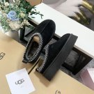 Ugg Taz slipper black