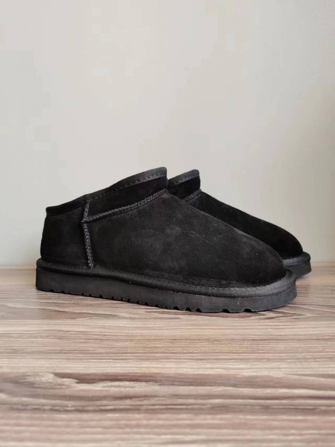 UGG&Acirc;&nbsp;Classic Slipper Color&Acirc;&nbsp;Black