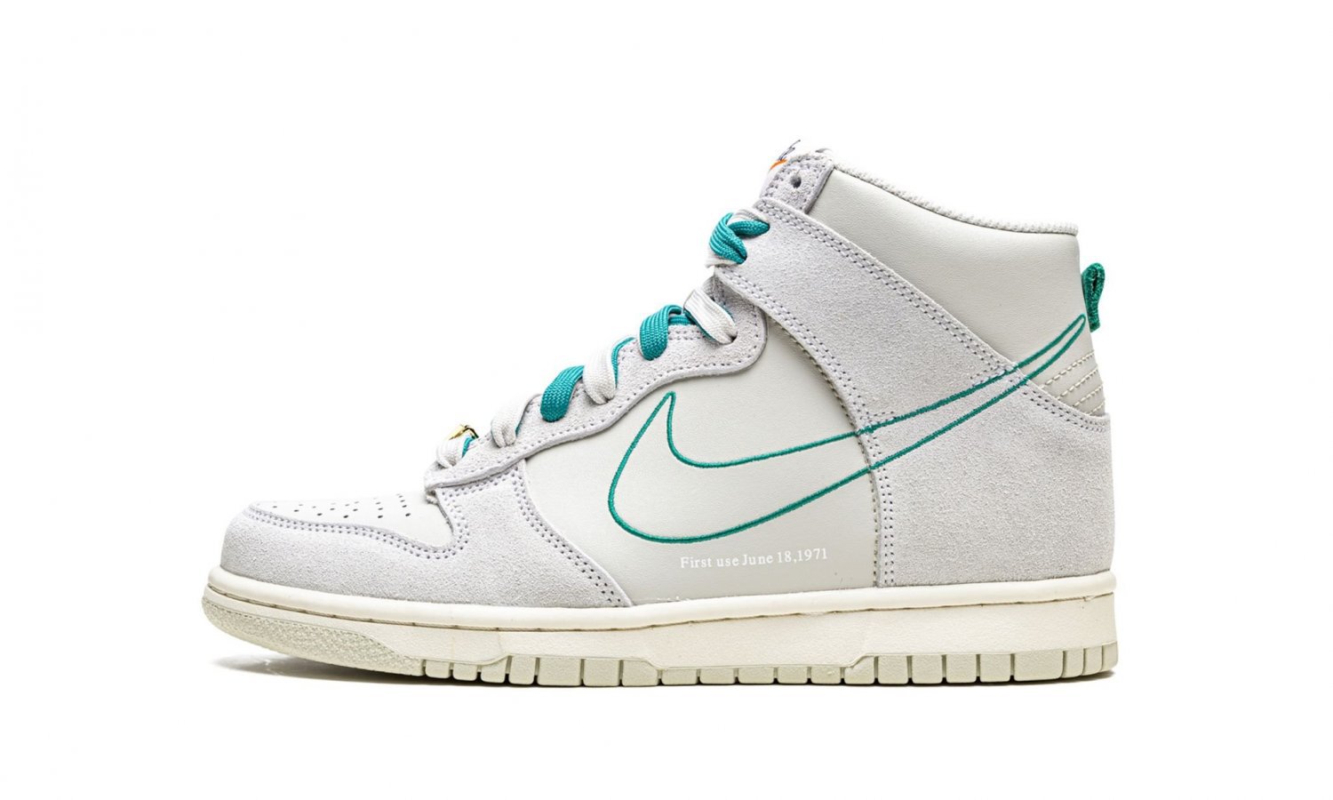Dunk High SE GS 'First Use - Green Noise'
