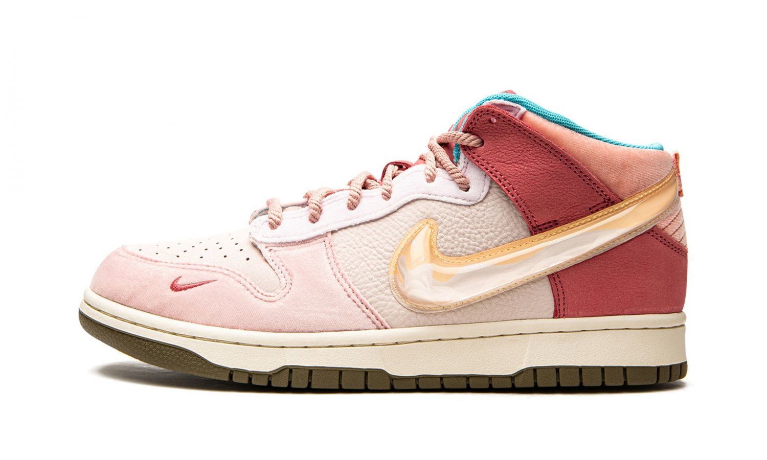 Dunk Mid 'Social Status - Strawberry Chocolate'