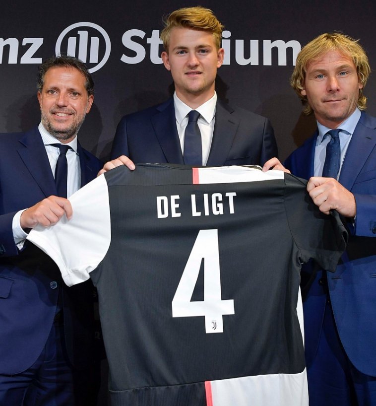 Juventus Home Black #4 Matthijs de Ligt Jersey