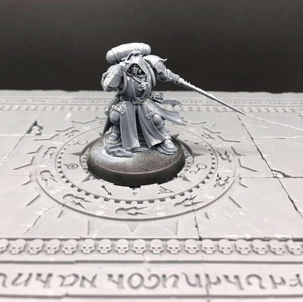 1pcs Primaris Librarian Phobos Armour Space Marines Warhammer Resin Models 1/32 scale Action Figures