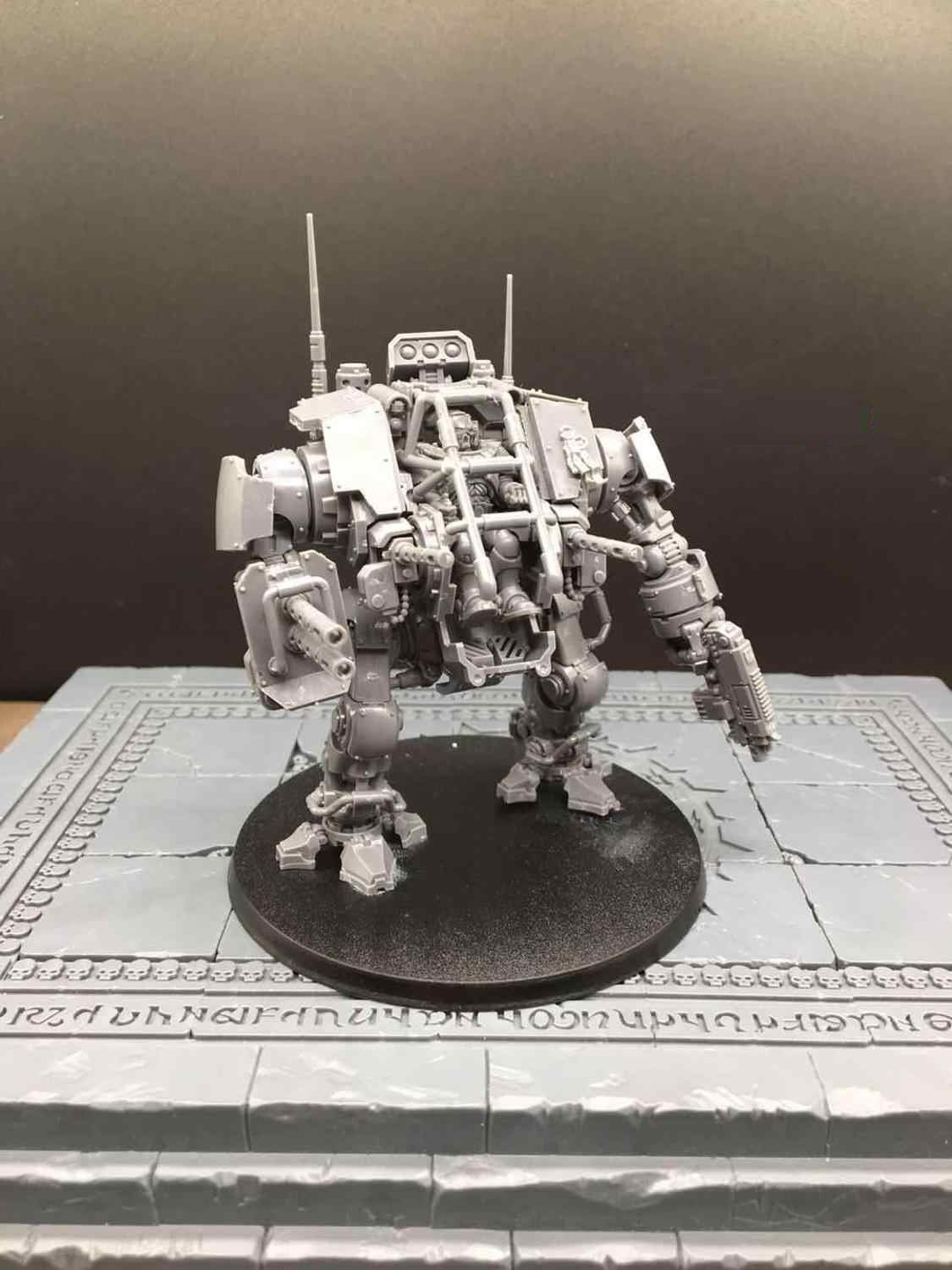 1pcs Invictor Tactical Warsuit Primaris Space Marines Warhammer Resin