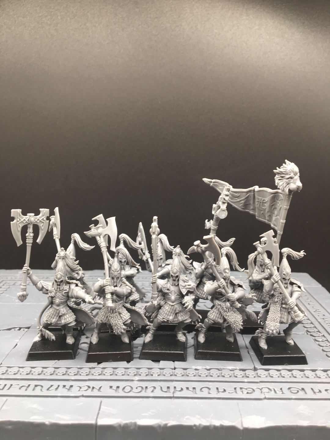 10pcs White Lions of Chrace High Elves Total War Fantasy Warhammer Resin Models 1/32 Action Figures