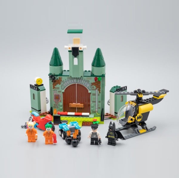 Batman and The Joker Escape DC Comics Super Heroes Building Blocks Toys Compatible 76138 Lego