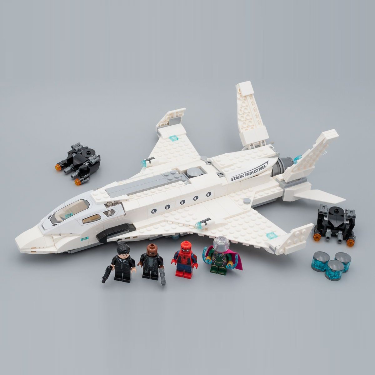 Stark Jet and the Drone Attack Spider-Man Far From Home Marvel Super Heroes Compatible 76130 Lego