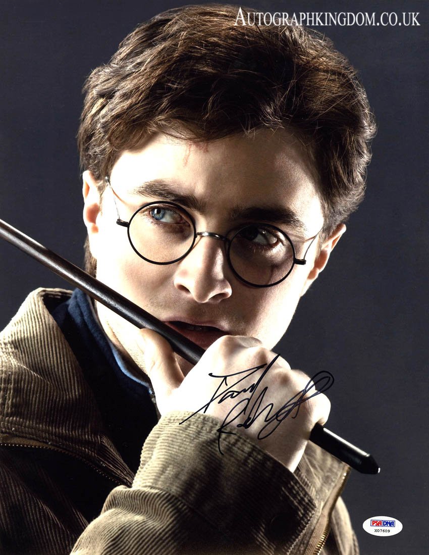 Daniel Radcliffe 8 x 10" Autographed Photo Harry Potter, Horns , The Women in Black (Reprint 2123)