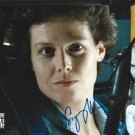 Sigourney Weaver Signed & Mounted 8 x 10 Autographed Photo Aliens / Avatar / Ghost Busters(Reprint)