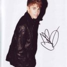 Justin Bieber signed Pop Singer 8 x 10 Mounted Autographed Photograph #4 (Ref 597) Great Gift Idea!
