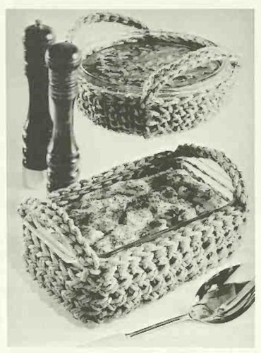 Vintage Crochet Pattern :  Casserole & Loaf Pan Basket  (1977)
