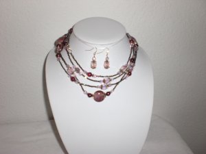 CERAMIC AND CRYSTAL BEAD NECKLACE W/EARRINGS