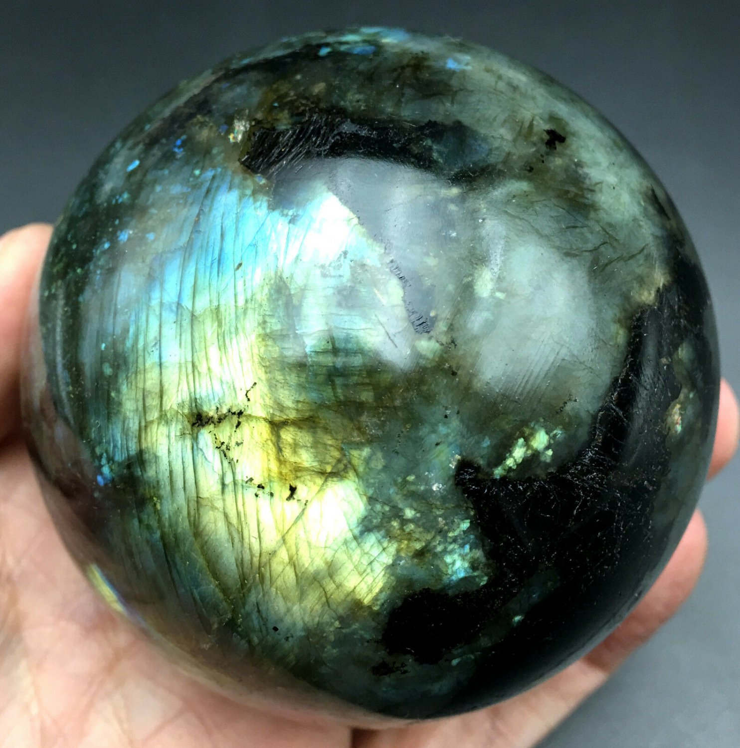 478g Natural beautiful Labradorite ball Crystal Polished From Madagascar LQ3