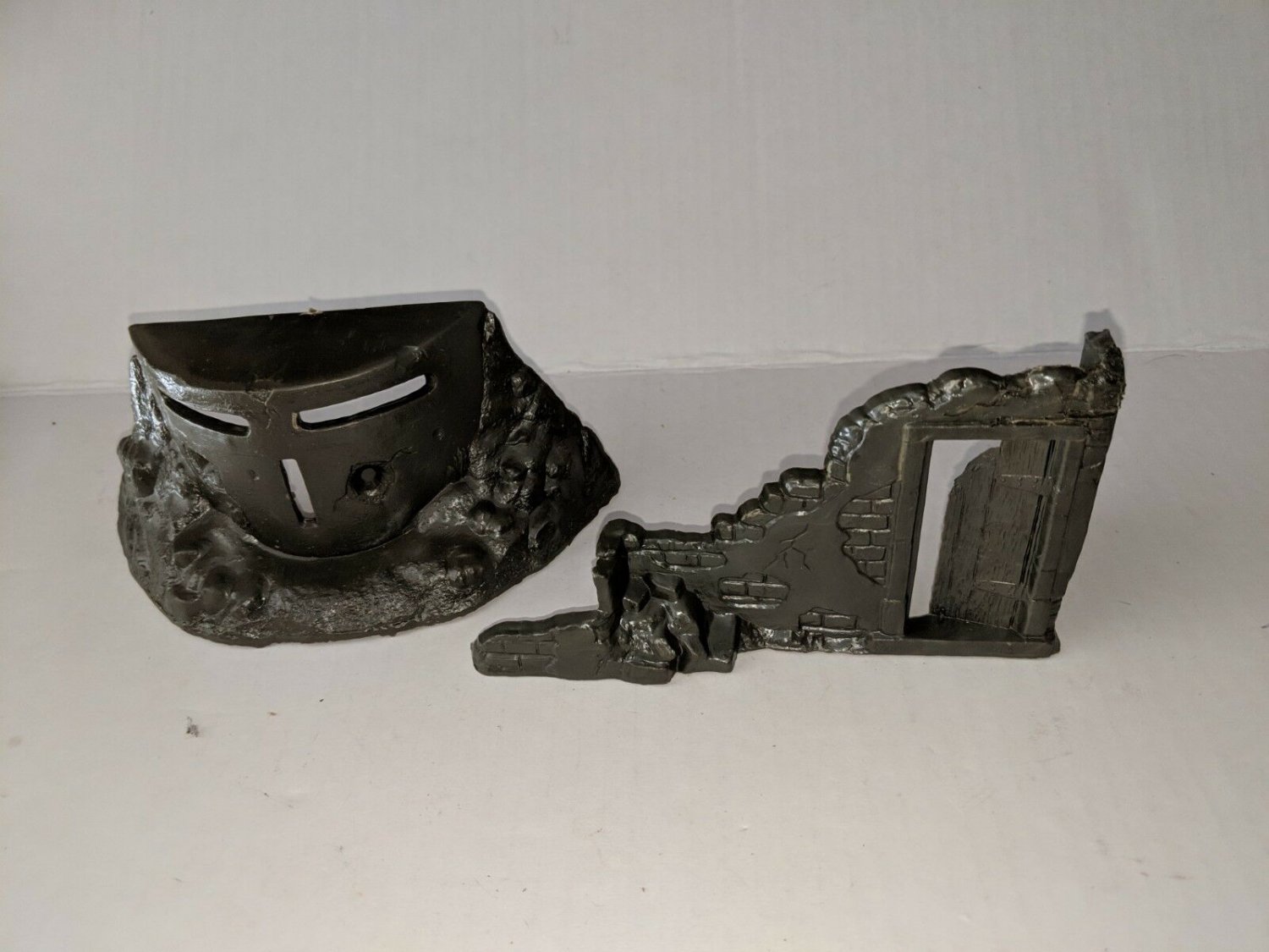 Marx Reissue Pill box with ruined building corner (green) 54mm