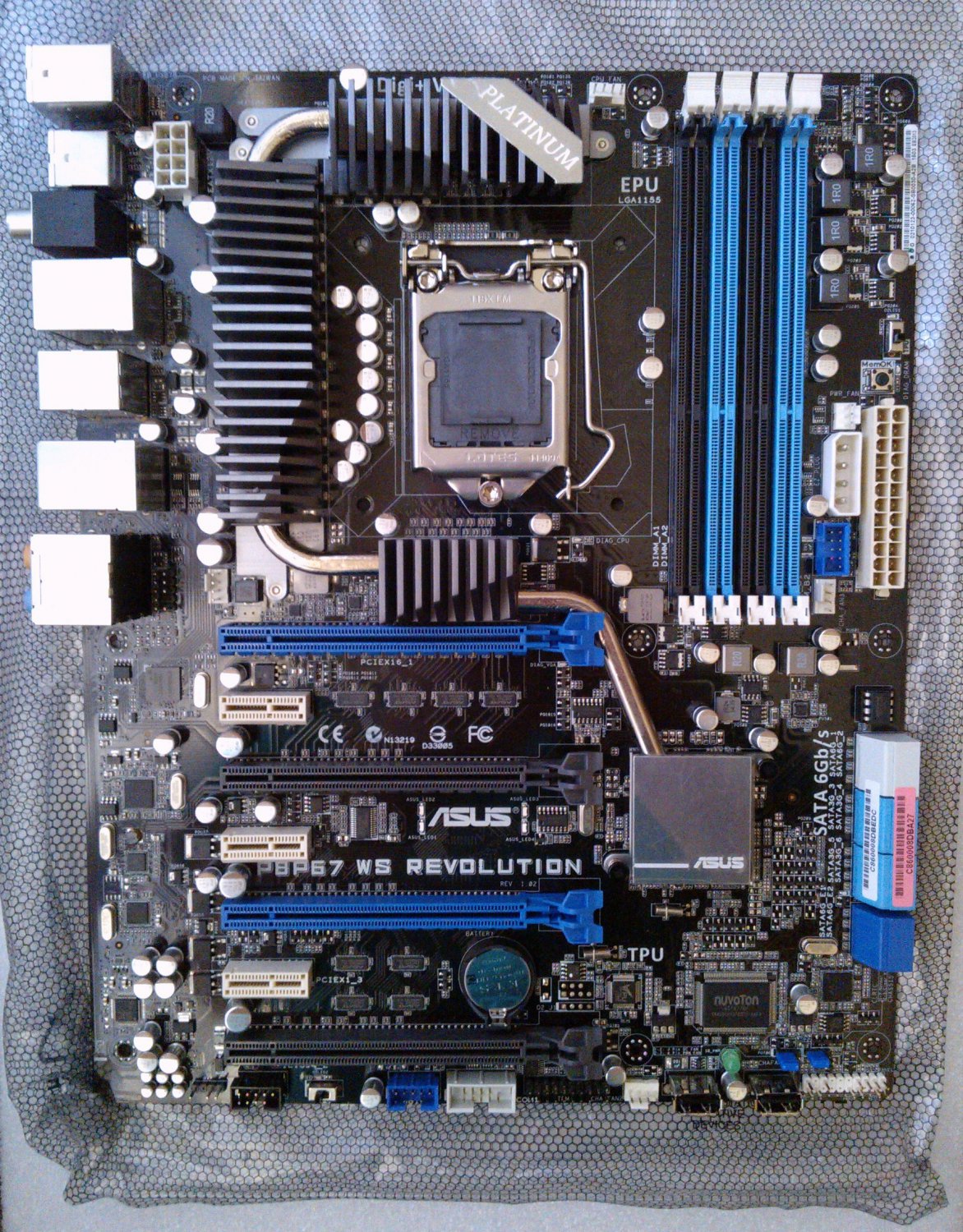 ASUS P8P67 WS REVOLUTION  LGA1155/H2