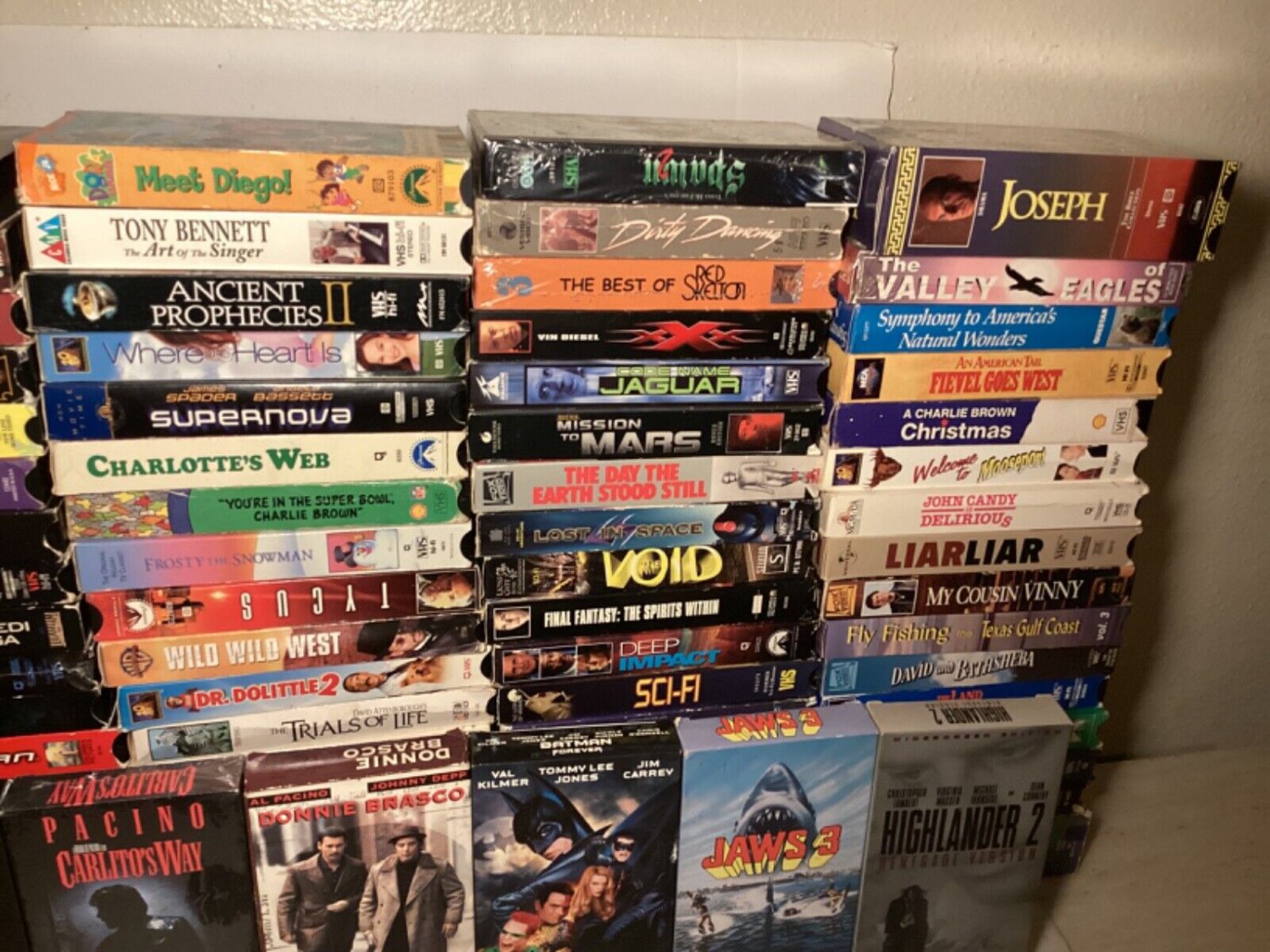 100 Vintage Used VHS Tapes - HUGE VCR Collection - Some Sealed Used ...