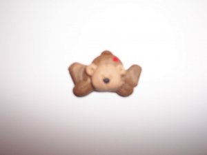 Lying down Bear fridge magnet and keyring