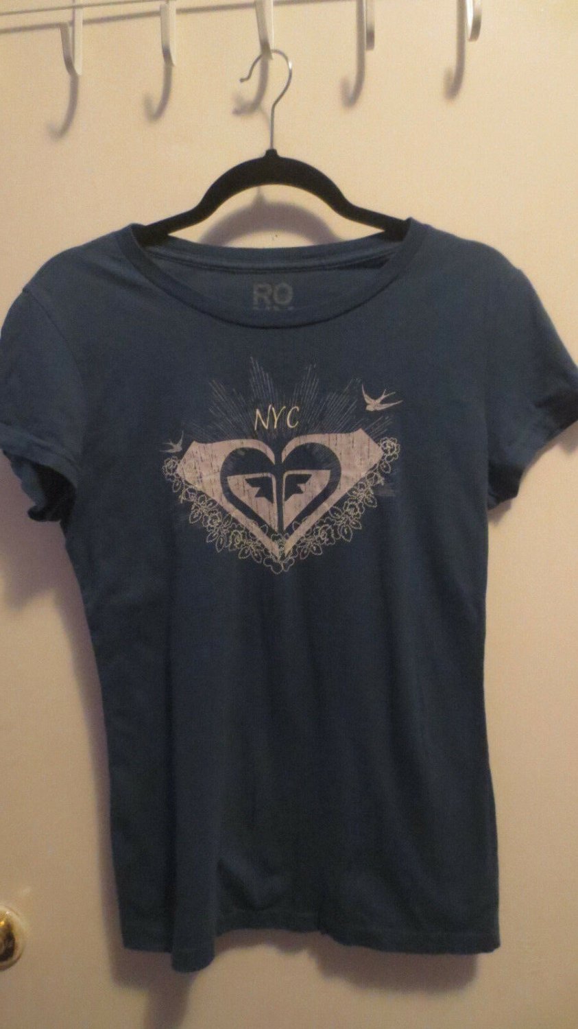 Roxy teal NYC shirt