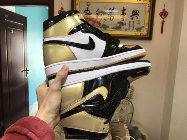 Air Jordan 1 Retro High Og Nrg Gold Top 3