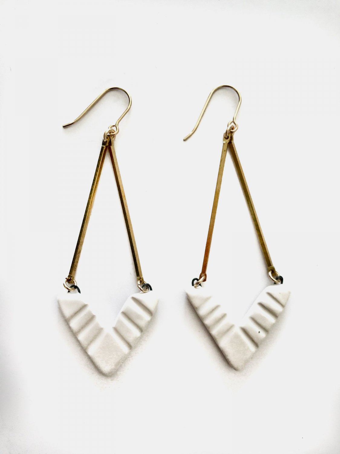 Ariadne Ceramic Earrings white
