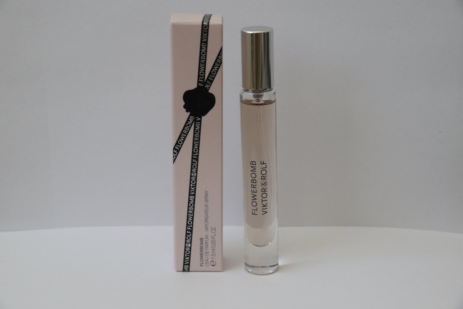 NIB Viktor & Rolf Flowerbomb Mini Spray Travel Pen Perfume Eau de Parfum .25 fl oz 7.5 ml New