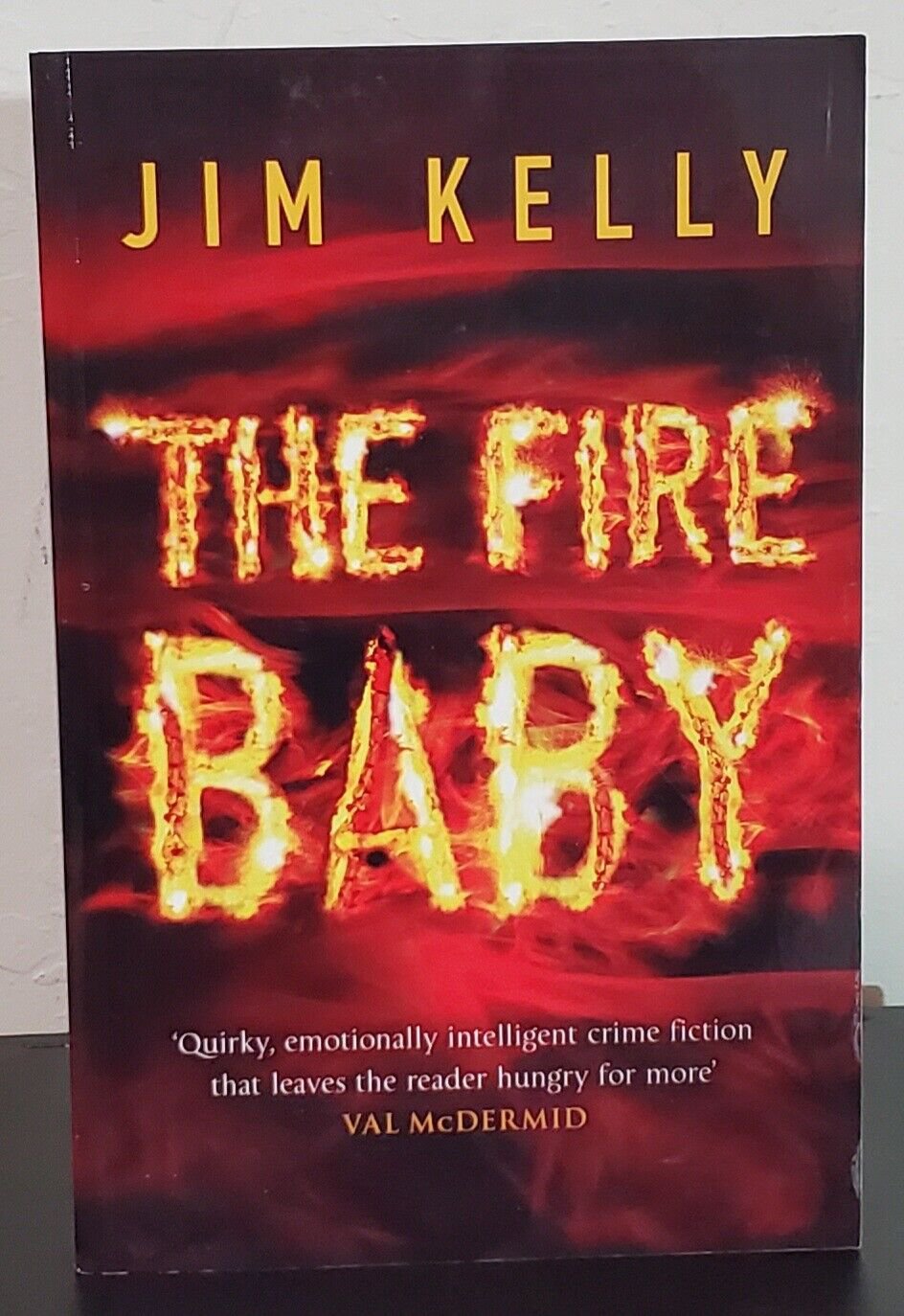 Kelly jim "the fire baby". Йоланди фиссер бейби. Бэйби он фаер ди антвурд. Baby's in fire. Babys on fire клип.