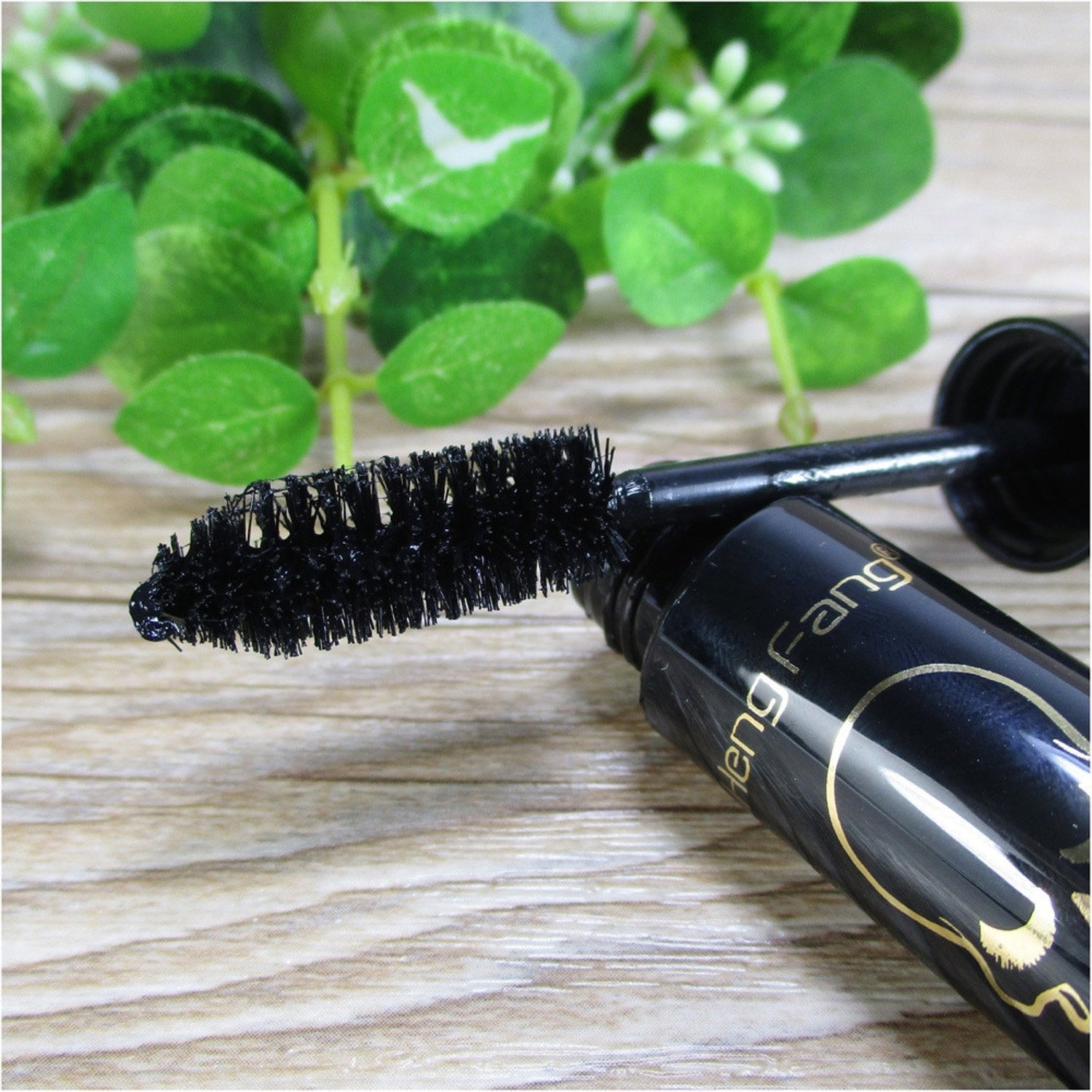 THICK BLACK CHIFFON SKULL MASCARA