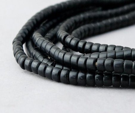 Old Maasai Beads 5mm matt Black Beads
