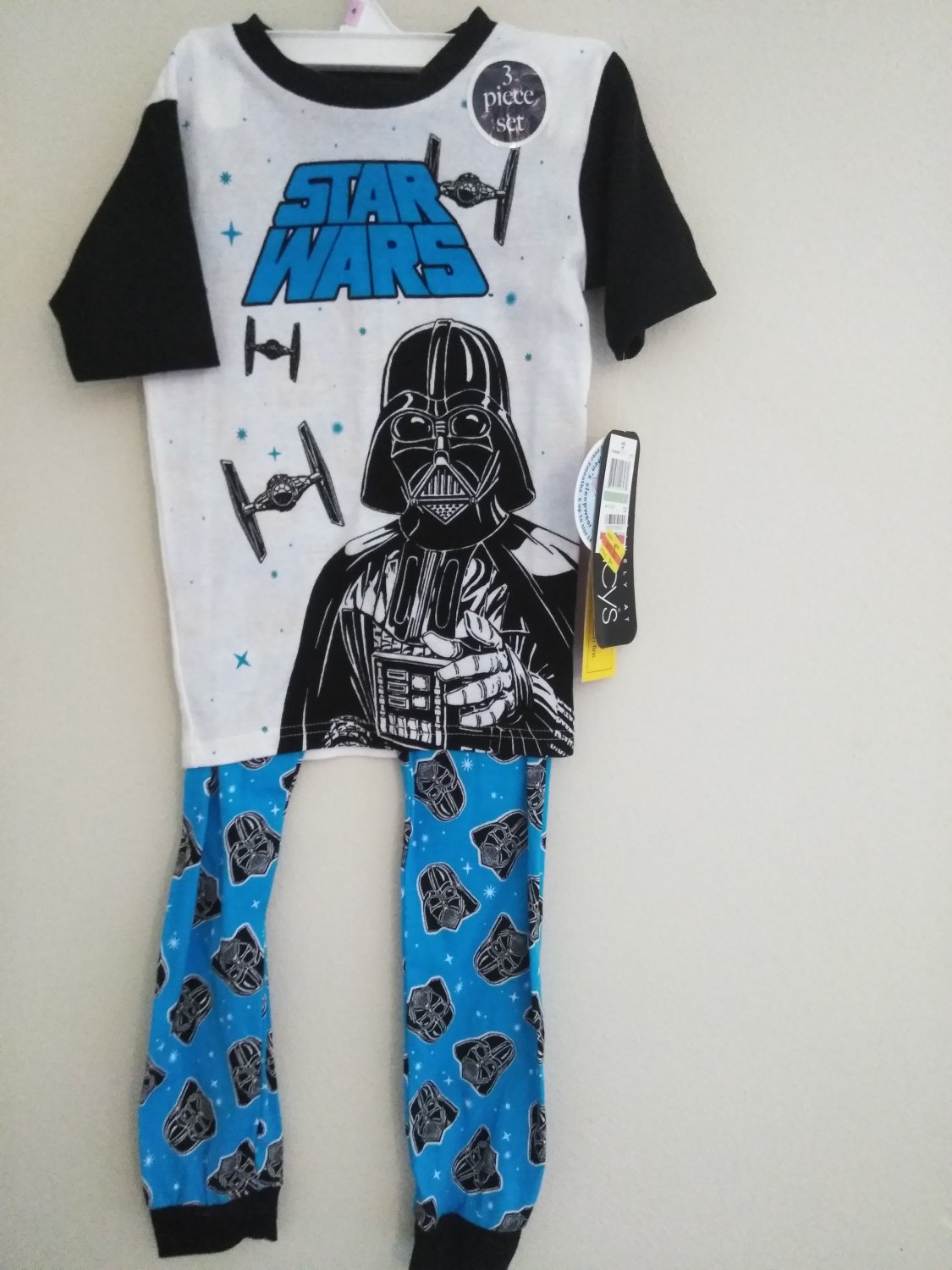 Disney Star Wars 2 Piece Baby's Pyjamas size 4 & 8