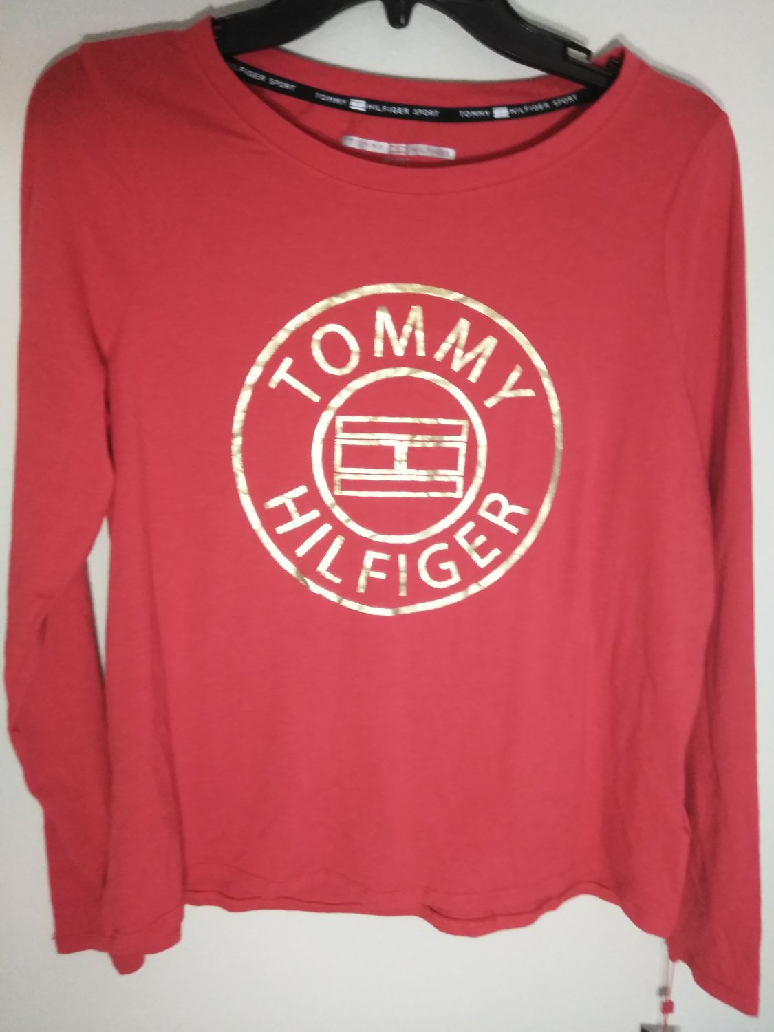TOMMY HILFIGER RED LONG SLEEVE SPORT TEE SHIRT - SMALL