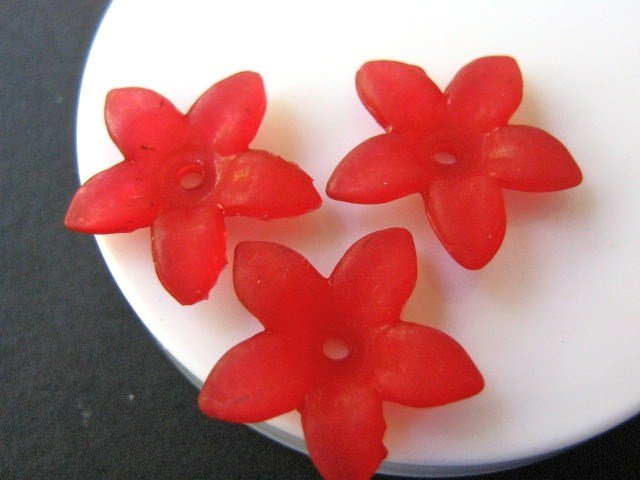 Acrylic Red 17mm Flower Spike Plastic Beads