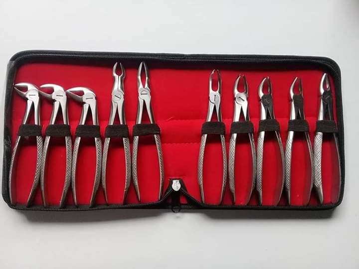 Extracting Forceps dental set