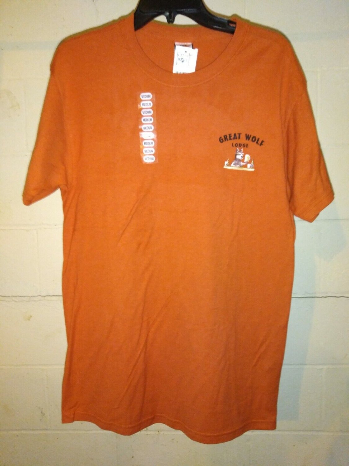 Great Wolf Lodge Orange Beware Wolf Dropping Beer Graphic L t-shirt NWT