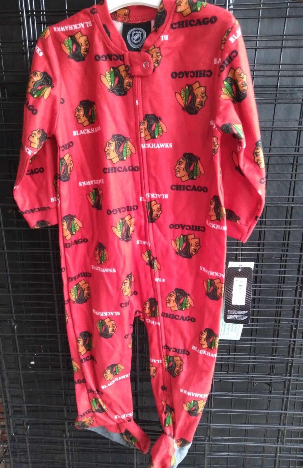 Chicago Blackhawks NHL Red Full Zip Front Footed Bodysuit Pajamas 3-6 Months NWT