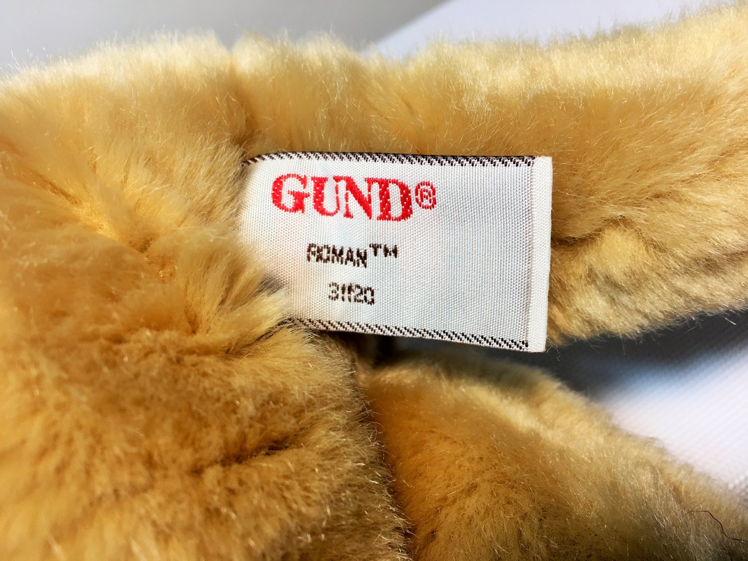 gund cozy lion