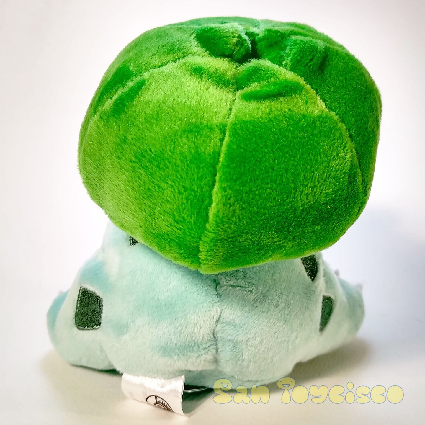 sitting cuties bulbasaur