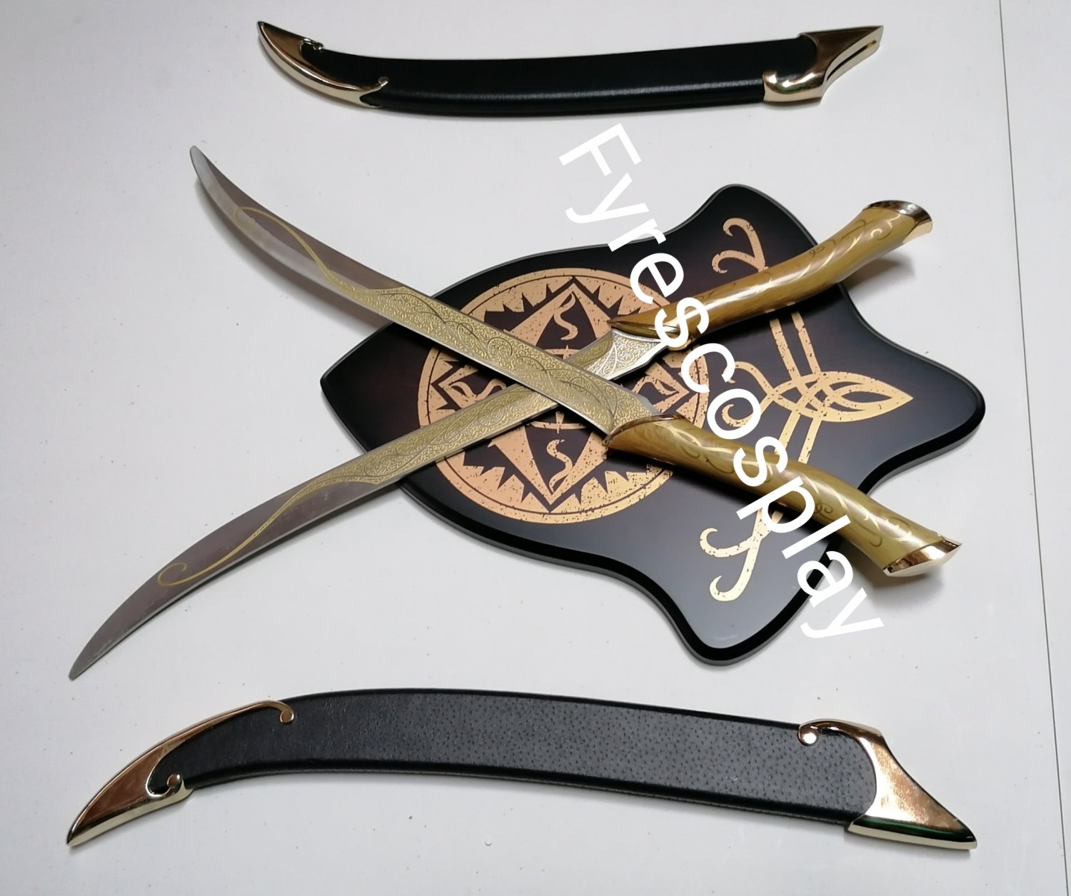 the daggers of legolas the lord of the rings