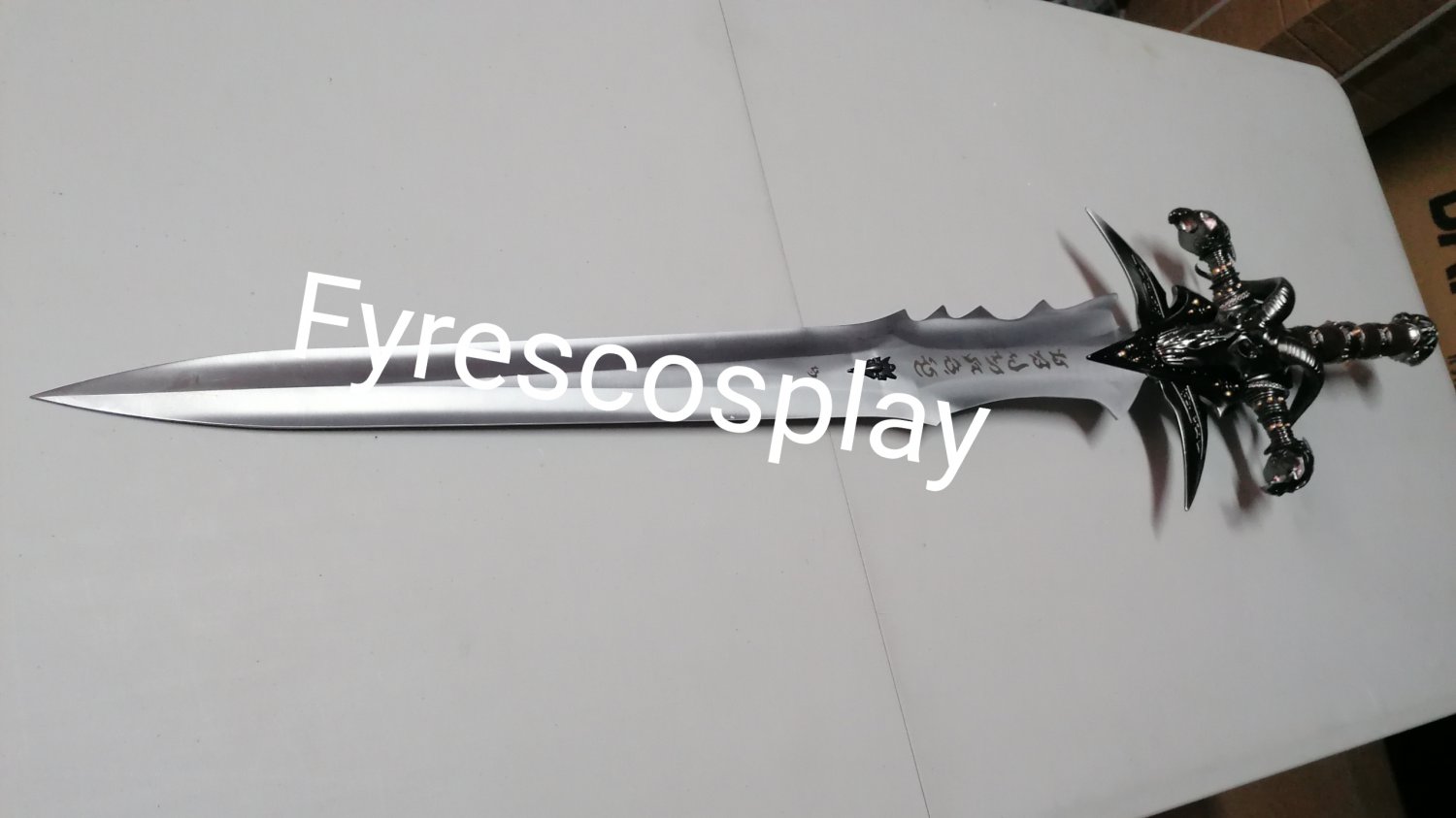 World of warcraft Lich Frostmourne sword blade video game fantasy
