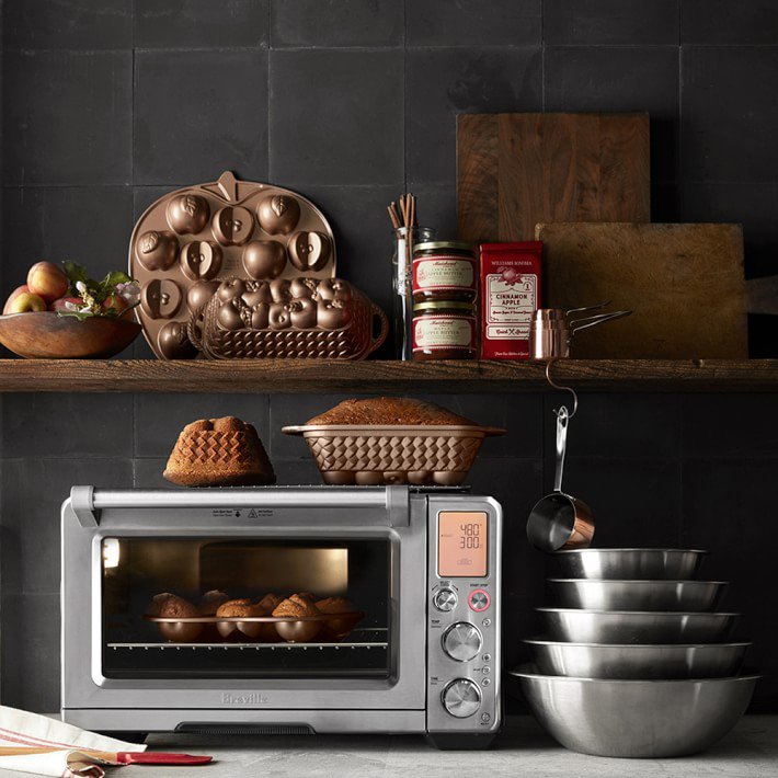 Breville Smart Oven Air with Convection BOV900BSS. New In Box. Breville