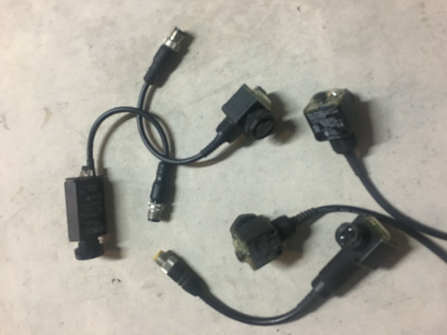 USED ALLEN-BRADLEY PHOTOSWITCH WIDE ANGLE DIFFUSE SENSOR 42KL-W1TC-G3 ...