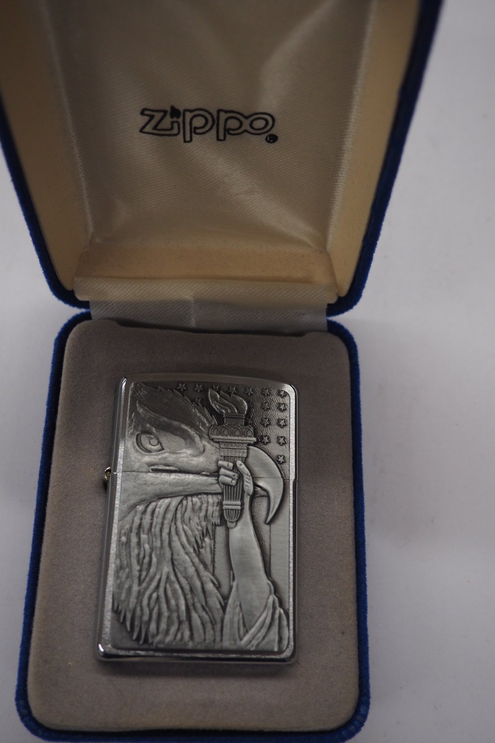 Gorgeous Patriotic Eagle Emblem  Zippo Lighter FREE INTERNATIONAL SHIPPING