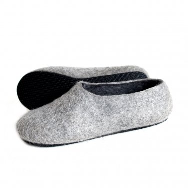 Adult Moccasins Men slippers Felt, Wool boots Slippers Handmade, Black Sheep Light Gray Hygge