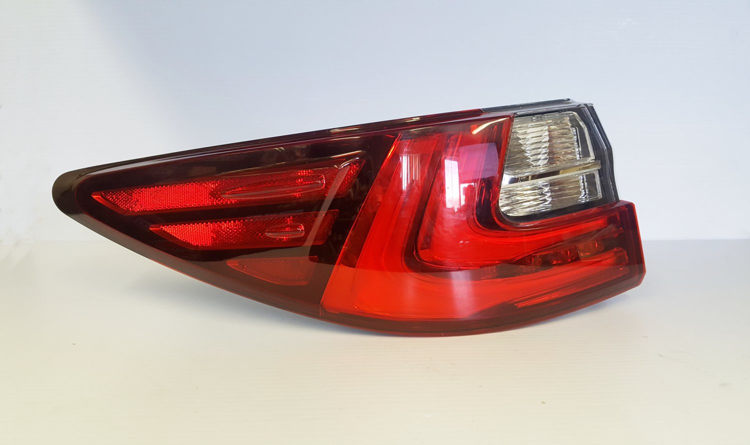 2016 2017 LEXUS ES350 OEM LEFT DRIVER SIDE TAIL LIGHT