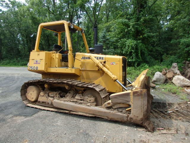 PDF JOHN DEERE 750B 850B CRAWLER DOZER OPERATION AND TEST SERVICE TECHNICAL MANUAL TM1332