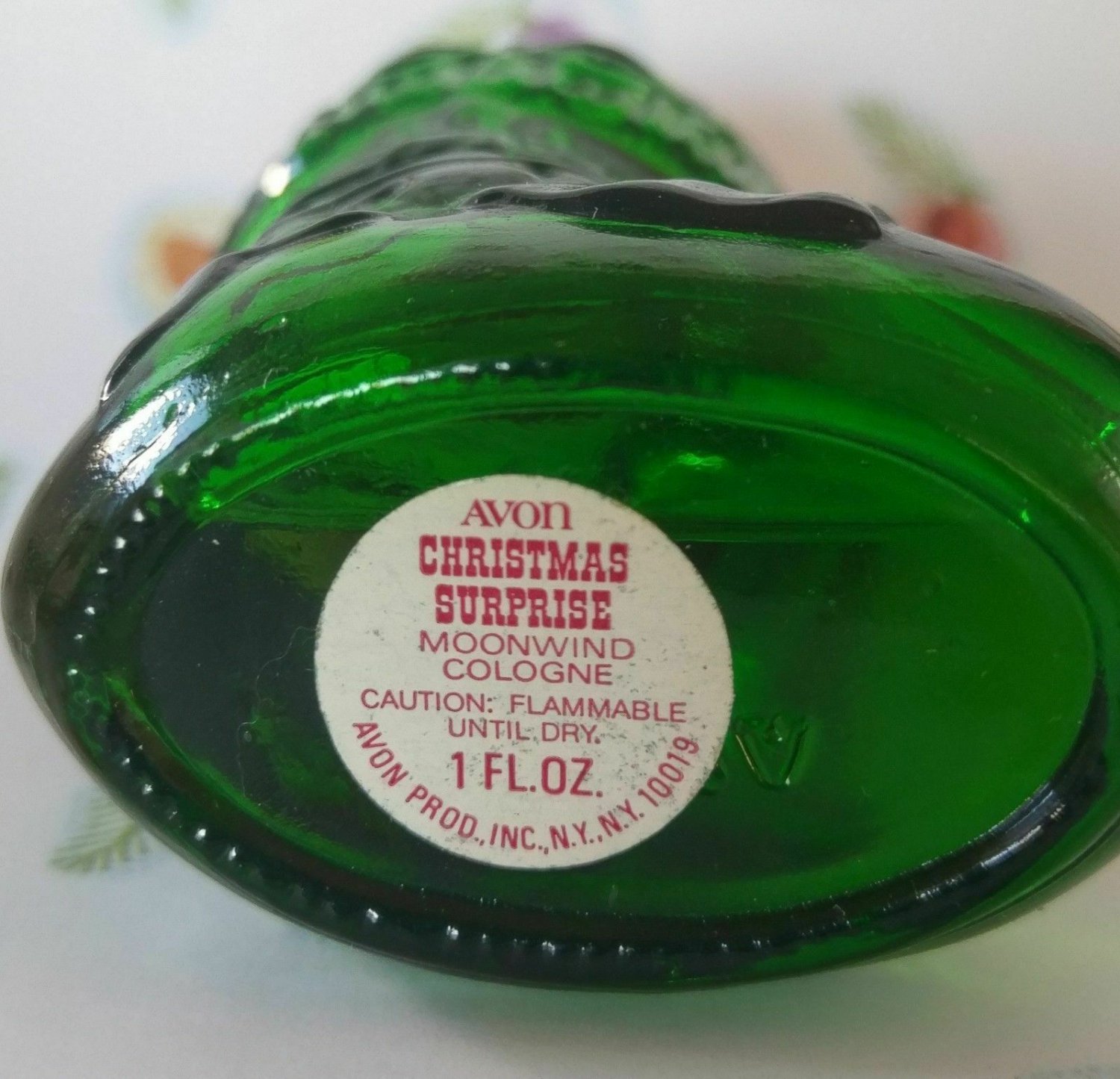 Avon Christmas Surprise Moonwind Cologne Green Glass Stocking Bottle