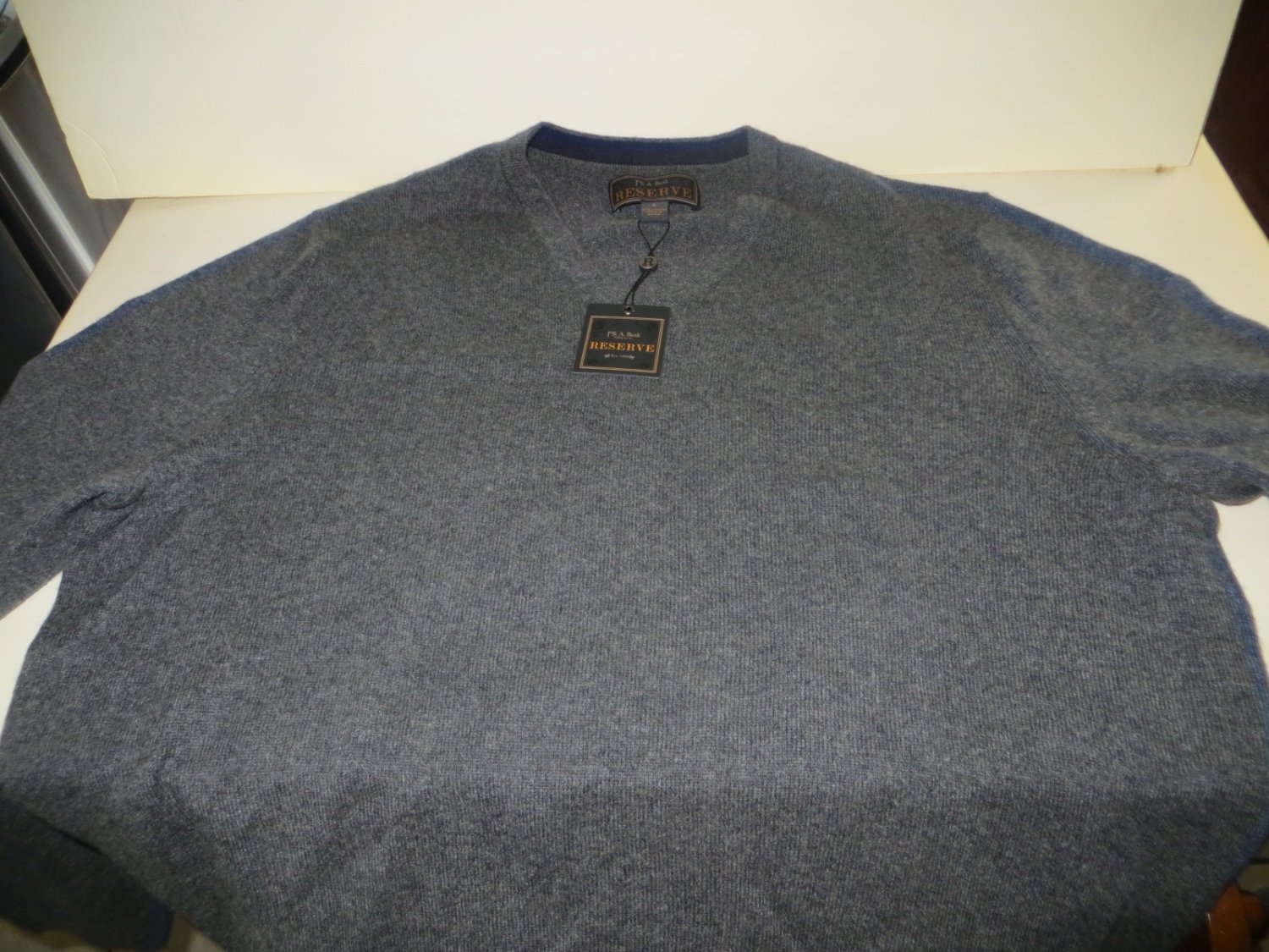 Joseph A. Banks Reserve Men's 100% Cashmere V-Neck Sweater, Gray, Large