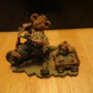 Boyds Bear "Ross with Betsy...Everybody Loves a Parade" Resin Limited Ed. 2002