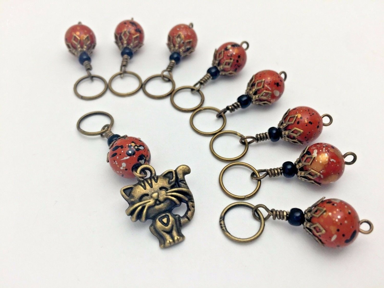Handmade Beaded Knitting Stitch Markers (SNAG FREE)- Kitty Cat