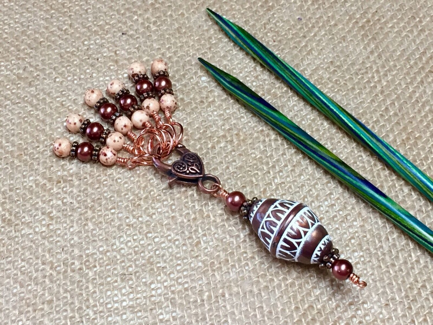 SNAG FREE Stitch Markers & Beaded Clip Holder For Knitting - Jewelry - Tools