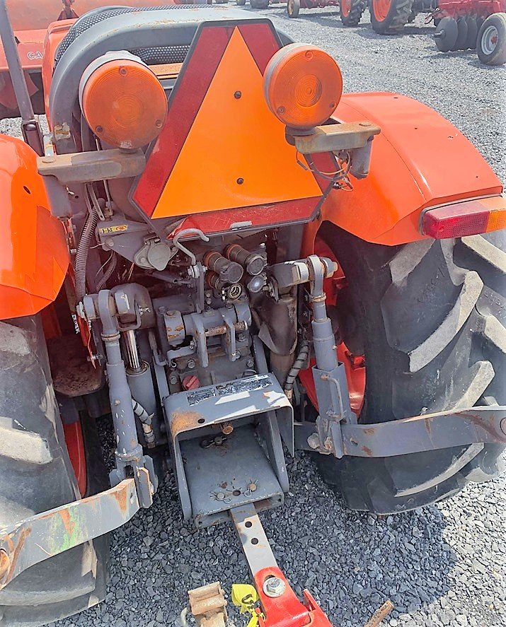KUBOTA M8540N NARROW ORCHARD TRACTOR
