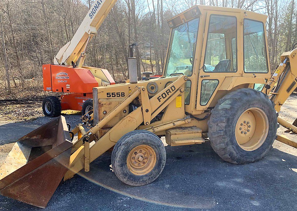 1985 FORD 555B LOADER / BACKHOE 3995 HOURS!